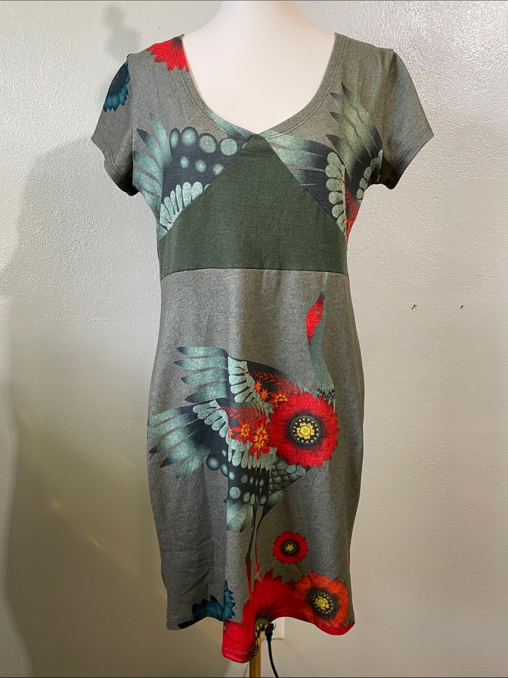 Smash Bird Floral Artwear Statement Whimsical Dress Green Red XL Stretch Knit